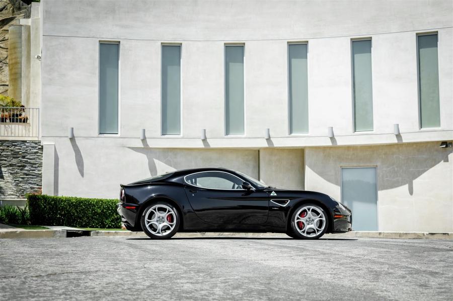  Alfa Romeo 8C Competizione 2008 года  (фото 10 из 143)